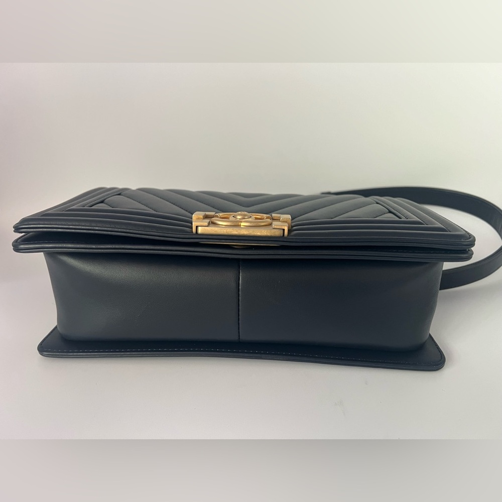 Authentic Chanel Medium Flap Lambskin Le Boy Chevron Navy & Brushed Gold - Picture 11 of 16